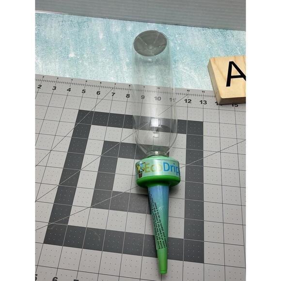 Plant Watering Device - Self‎ Watering Spike And Bottle - Picture 4 of 8